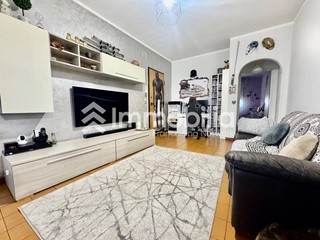 Quadrilocale in Vendita a Torino, 99'000&euro;, 90 m²