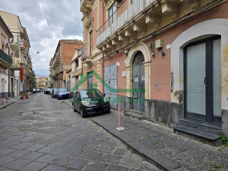 Trilocale in Vendita a Catania, 80'000&euro;, 100 m²