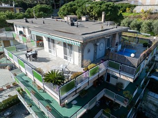 Attico in Vendita a Sanremo, 590'000&euro;, 116 m²