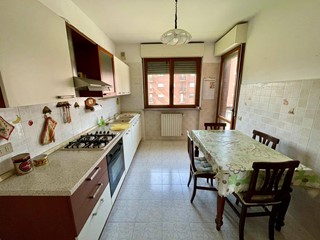 Appartamento in Vendita a Alessandria, 144'000&euro;, 116 m²