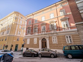 Attico in Vendita a Trieste, 169'500&euro;, 103 m²