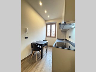 Bilocale in Affitto a Milano, 2'400&euro;, 50 m²