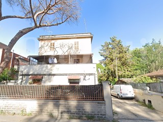 Trilocale in Vendita a Roma, 179'000&euro;, 76 m²