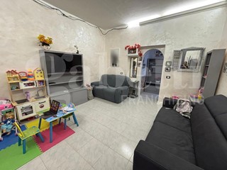Trilocale in Vendita a Roma, 165'000&euro;, 76 m²