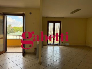 Quadrilocale in Affitto a San Nicola la Strada, 750&euro;, 137 m²