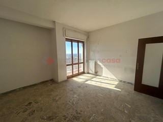 Appartamento in Vendita a Grottaglie, 120'000&euro;, 160 m²