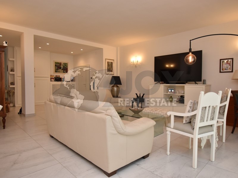 Appartamento in Vendita a Lecce, 320'000&euro;, 179 m², con Box