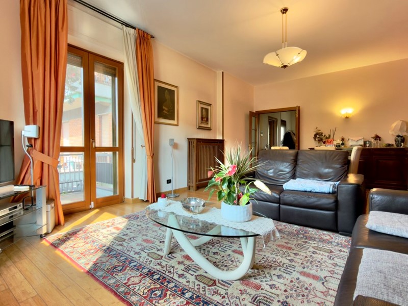 Quadrilocale in Vendita a Brescia, 299'000&euro;, 150 m², con Box