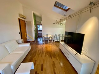 Bilocale in Affitto a Rimini, zona Via Covignano, 1'000&euro;, 50 m², arredato, con Box