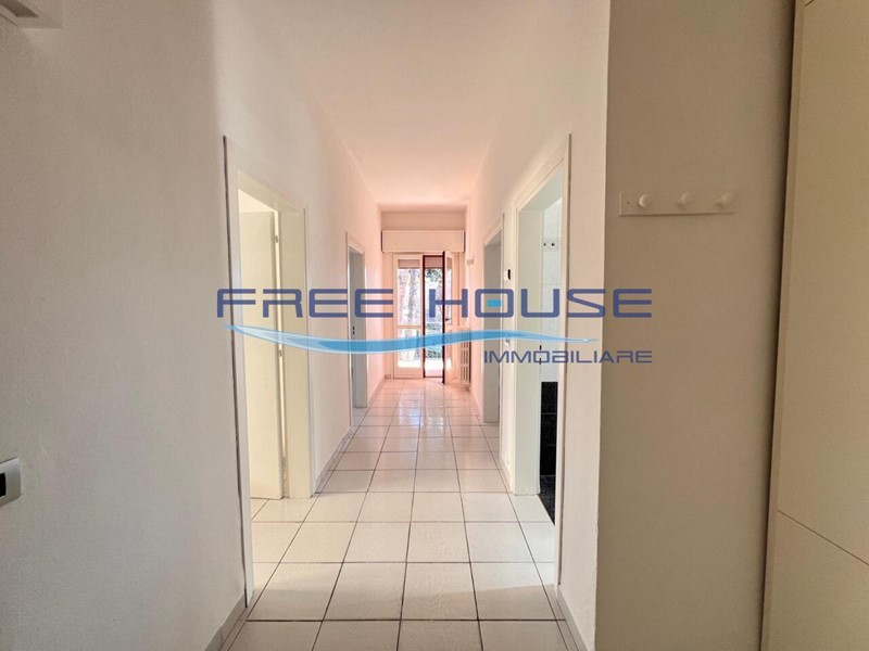 Trilocale in Affitto a Cervia, zona Caduti per la libertÃ, 750&euro;, 80 m², arredato