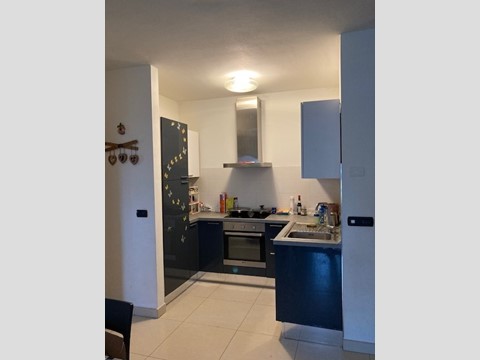 Trilocale in Vendita a Pisa, zona Porta a Mare, 260'000&euro;, 80 m², con Box