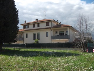 Quadrilocale in Vendita a San Costanzo, zona SOLFANUCCIO, 130'000&euro;, 83 m², con Box