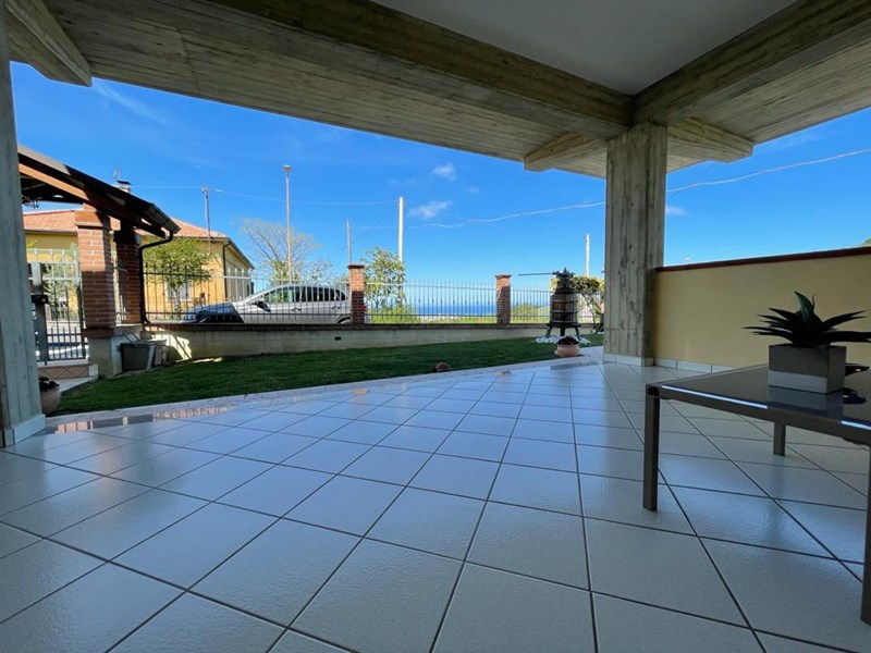 Trilocale in Affitto a Tortoreto, zona COLLINA, 250&euro;, 90 m², arredato