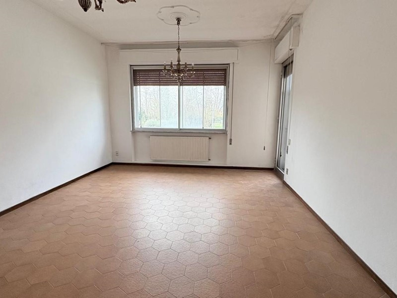 Appartamento in Vendita a Lucca, zona Sant'Angelo In Campo, 188'000&euro;, 135 m², arredato, con Box