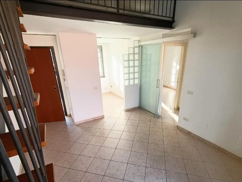 Trilocale in Vendita a Cascina, zona Casciavola, 140'000&euro;, 90 m², arredato, con Box