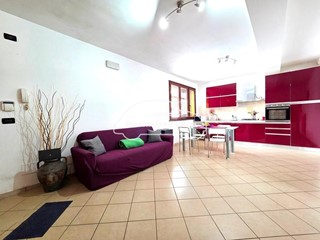 Trilocale in Vendita a Altopascio, zona Le Spianate, 139'000&euro;, 75 m²