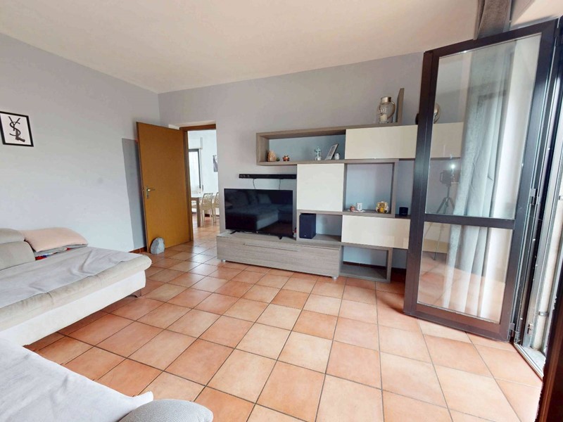 Trilocale in Vendita a Locate Varesino, 98'000&euro;, 80 m²