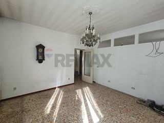 Trilocale in Vendita a Rho, 200'000&euro;, 100 m²