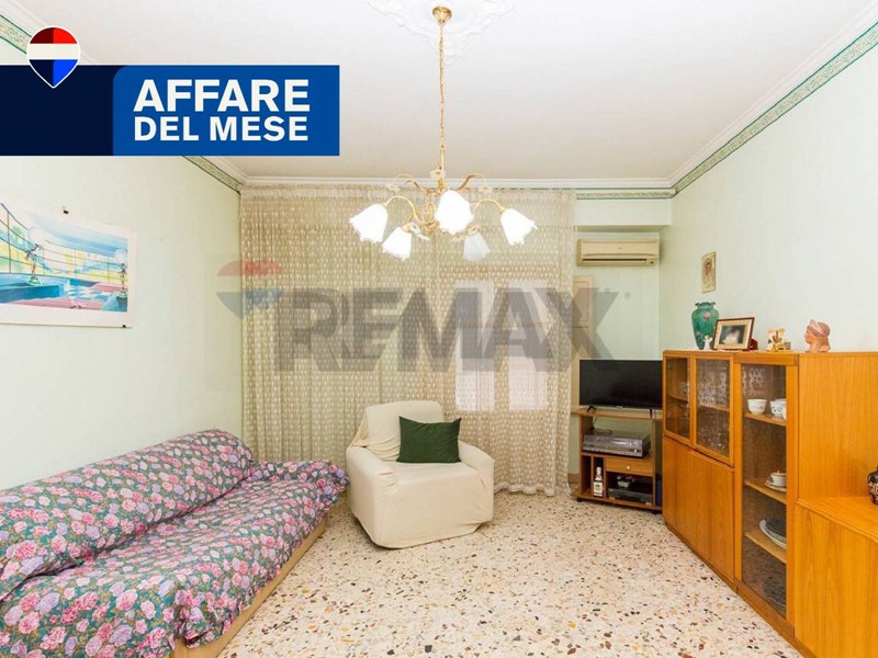 Appartamento in Vendita a Catania, 38'000&euro;, 117 m²