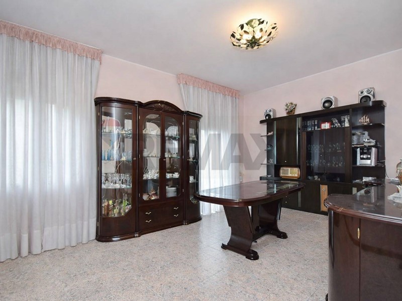 Appartamento in Vendita a Catania, 89'000&euro;, 93 m²