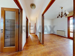 Appartamento in Vendita a Viareggio, 160'000&euro;, 83 m²