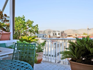 Attico in Vendita a San Nicola la Strada, 130'000&euro;, 85 m²