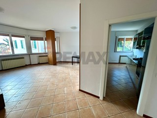 Quadrilocale in Affitto a Lovere, 700&euro;, 140 m²