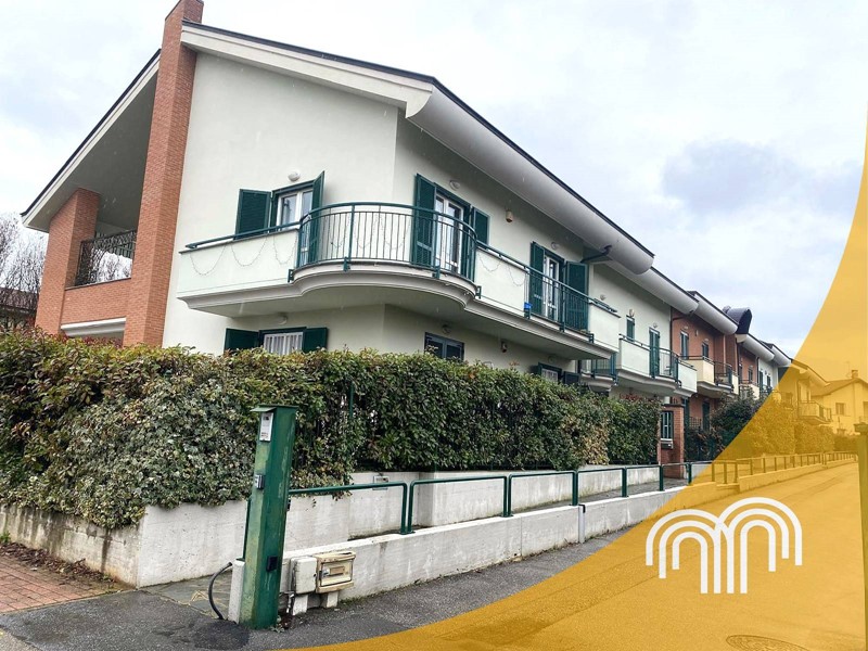 Appartamento in Vendita a Chieri, 410'000&euro;, 190 m²