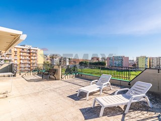 Trilocale in Vendita a Catania, 130'000&euro;, 87 m²