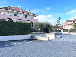 Trilocale in Vendita a Albenga, 219'000&euro;, 67 m²