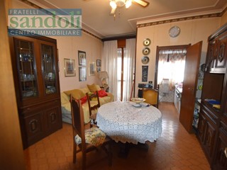 Trilocale in Vendita a Vercelli, 95'000&euro;, 90 m²
