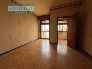 Trilocale in Vendita a Vercelli, 82'000&euro;, 90 m²