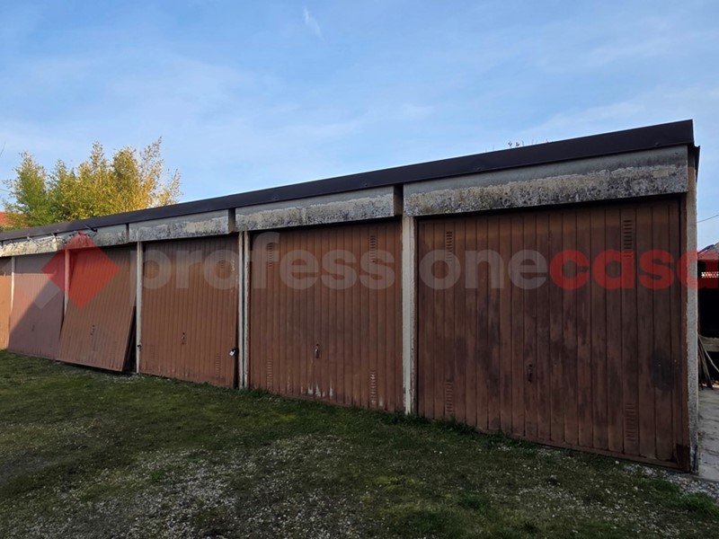 Quadrilocale in Vendita a Campiglione Fenile, 75'000&euro;, 95 m², con Box