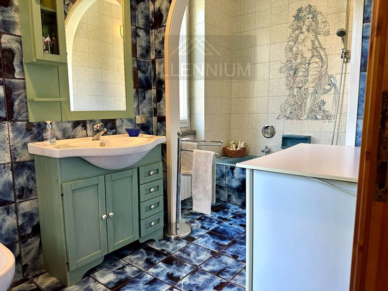 Appartamento in Vendita a Meina, 280'000&euro;, 150 m²