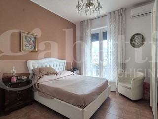 Trilocale in Affitto a Napoli, 275'000&euro;, 95 m²