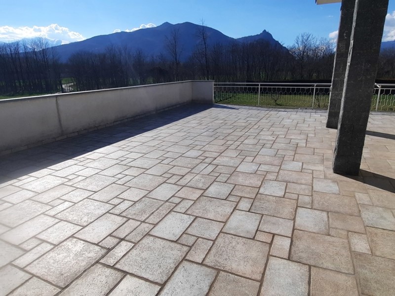 Appartamento in Vendita a Avigliana, 245'000&euro;, 300 m², con Box