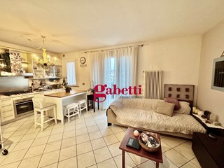 Trilocale in Vendita a Rimini, 240'000&euro;, 94 m², con Box