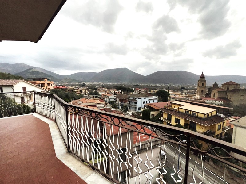 Quadrilocale in Vendita a Santa Maria a Vico, 120'000&euro;, 135 m²