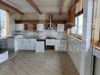 Quadrilocale in Affitto a Napoli, 1'300&euro;, 120 m²