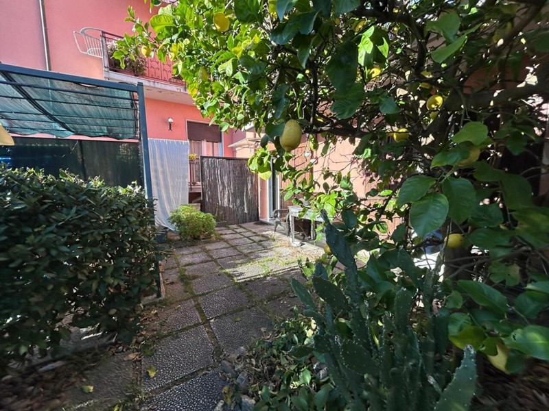 Appartamento in Vendita a Castelnuovo Magra, 255'000&euro;, 135 m²