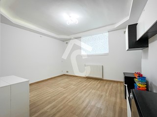 Quadrilocale in Vendita a Jesi, zona ZONA 4B, 150'000&euro;, 94 m², con Box