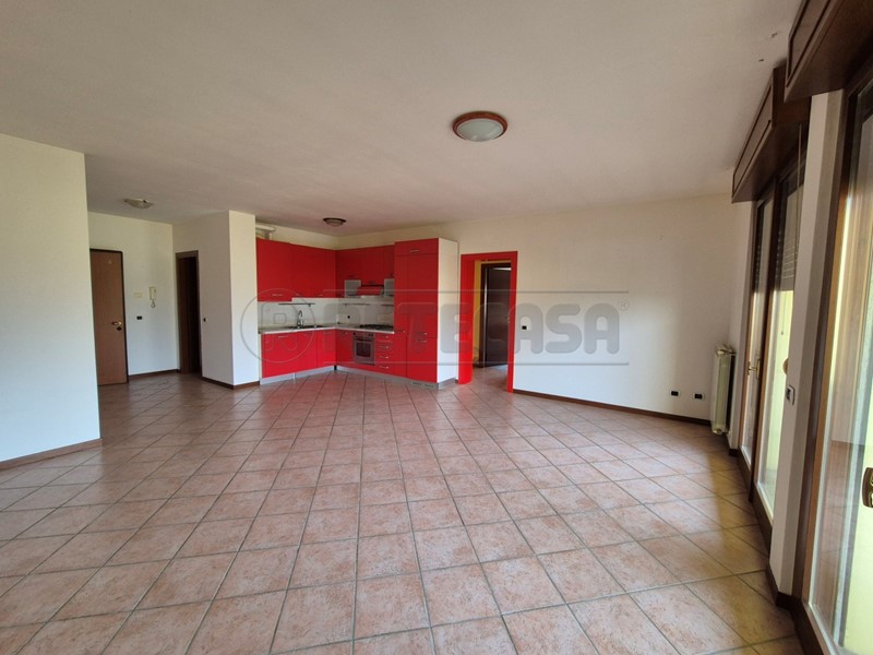 Trilocale in Vendita a Persico Dosimo, 95'000&euro;, 100 m², con Box