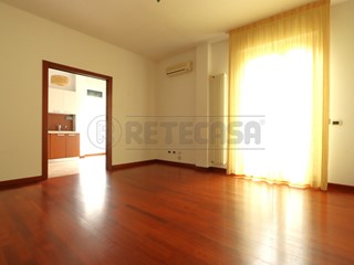 Appartamento in Affitto a Vicenza, 1'100&euro;, 120 m², con Box
