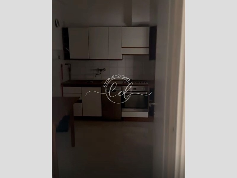 Appartamento in Affitto a Seravezza, zona Querceta, 1'500&euro;, 90 m², arredato