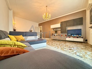 Appartamento in Vendita a Rovigo, zona Centro cittÃ, 149'000&euro;, 110 m², arredato, con Box