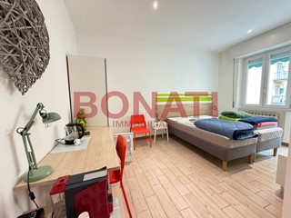 Trilocale in Vendita a La Spezia, zona Periferia Nord Ovest, 170'000&euro;, 74 m², arredato