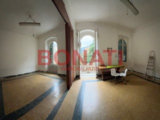 Appartamento in Vendita a La Spezia, zona Centro, 330'000&euro;, 205 m²