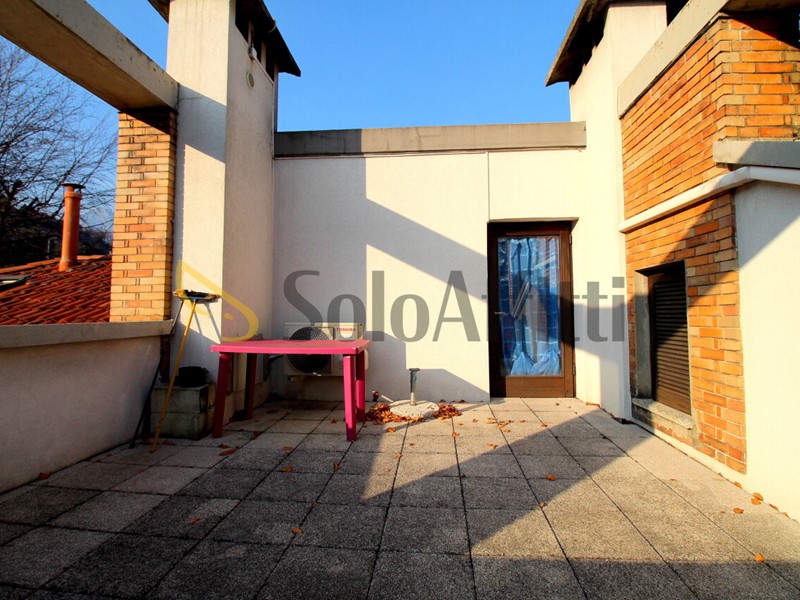 Trilocale in Affitto a Malgrate, 780&euro;, 80 m², arredato