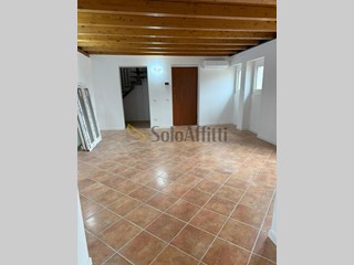 Trilocale in Affitto a Brescia, zona Panoramica, 750&euro;, 65 m²