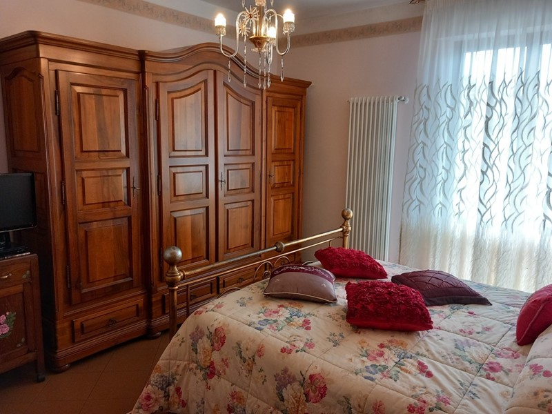 Appartamento in Vendita a Castelnuovo Magra, zona Molicciara, 250'000&euro;, 78 m², con Box